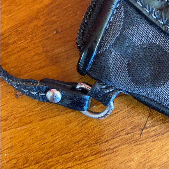 Black coach wristlet - Picture 7 of 7